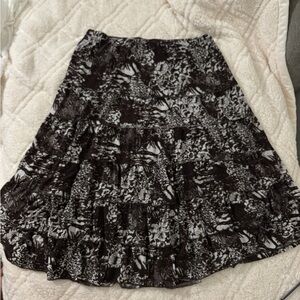 Metro Wear Black and White A-Line Skirt